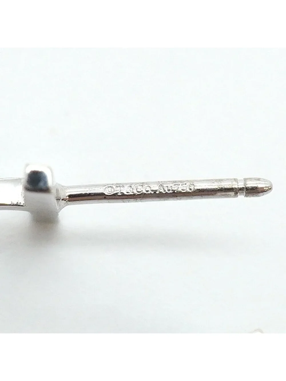 Tiffany & Co Earrings T Wire Medium 18k White Gold